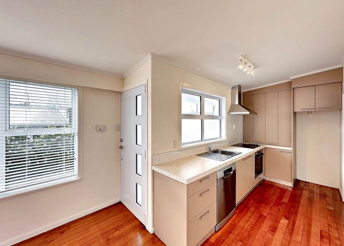  at 2/6A Adrienne Place, Onehunga, Auckland City, Auckland