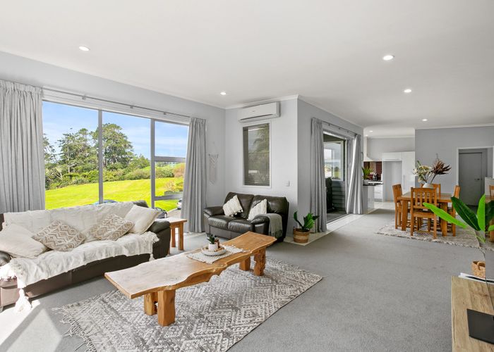 at 8 Kororako Grove, Whalers Gate, New Plymouth