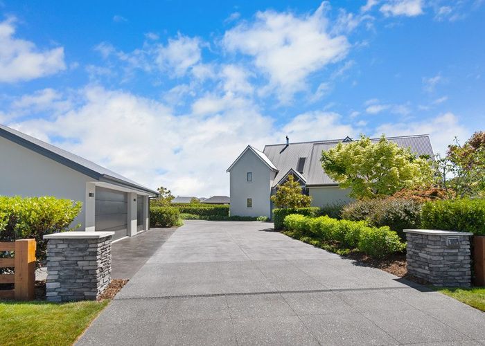 at 8 Riverstone Drive, Riverstone Terraces, Upper Hutt