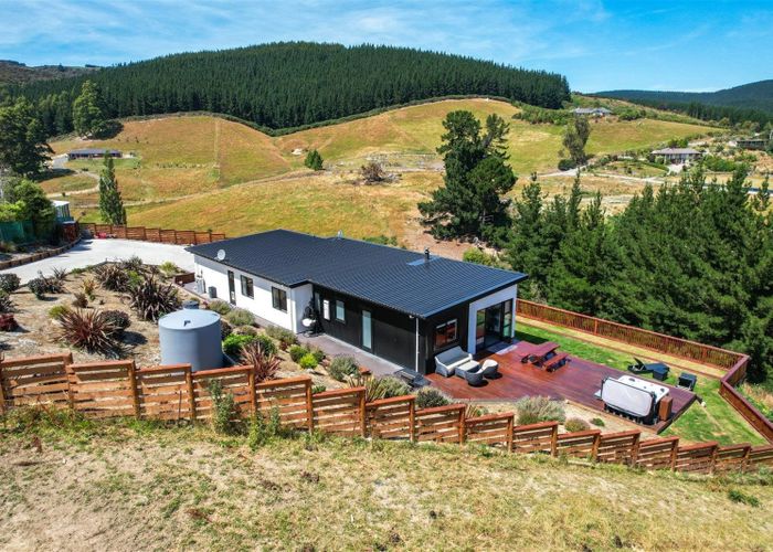  at 17 Kingsgate Lane, Waihola, Milton