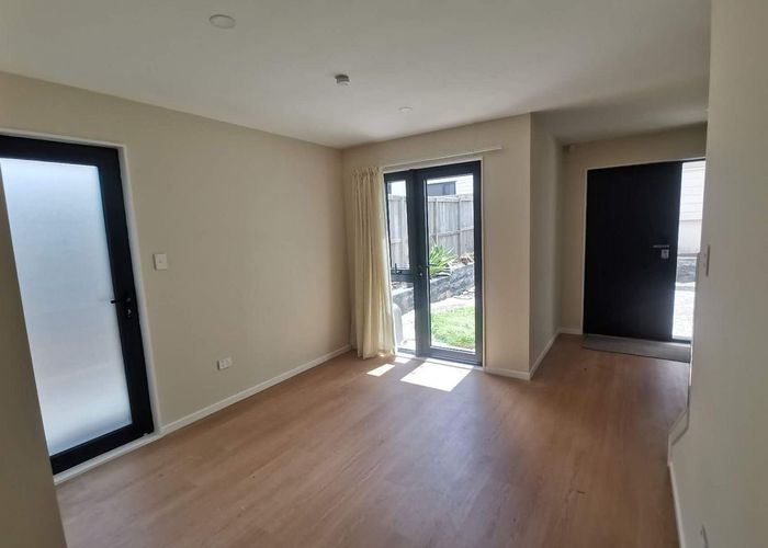  at 74 Casuarina Road, Half Moon Bay, Manukau City, Auckland