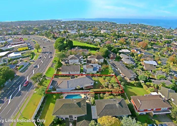  at 373 East Coast Road, Mairangi Bay, North Shore City, Auckland