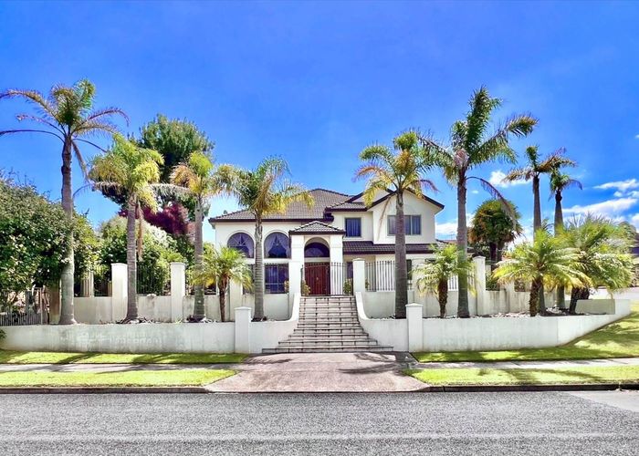  at 22 Annalong Road, Dannemora, Auckland