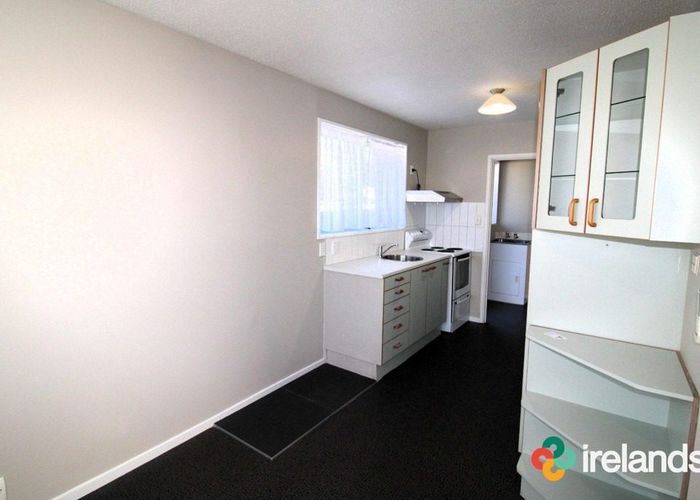  at 8 Peckham Lane, Woolston, Christchurch