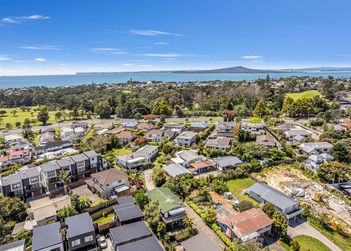  at 32A William Souter Street, Forrest Hill, North Shore City, Auckland