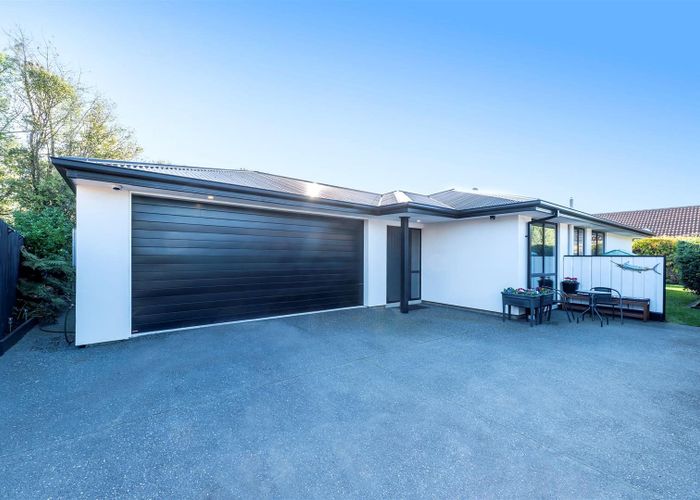 at 1/11 Teal Close, Woolston, Christchurch City, Canterbury