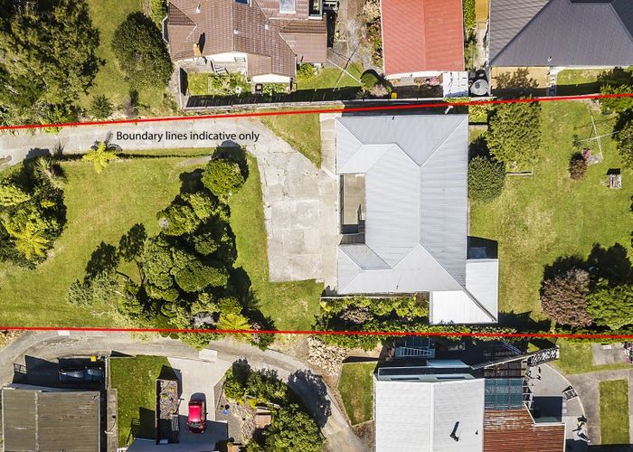  at 7 Rewa Terrace, Tawa, Wellington