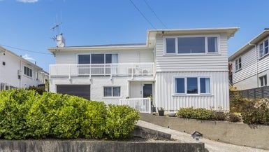  at 19 Pembroke Street, Tawa, Wellington