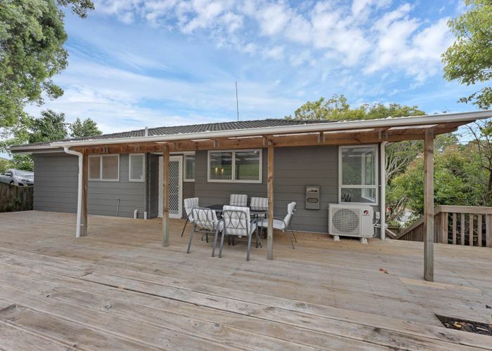  at 25 Finn Place, Totara Vale, Auckland