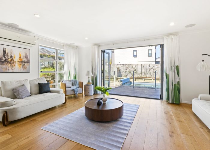  at 6 Fountain Avenue, Karaka, Franklin, Auckland