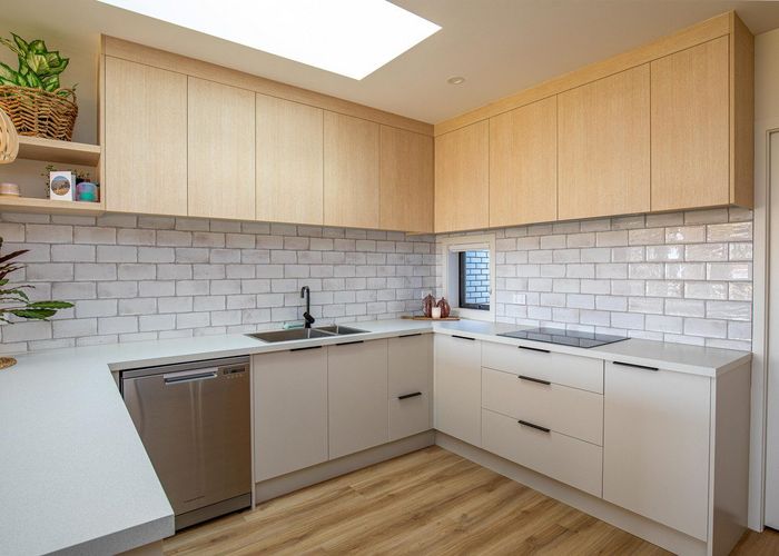  at 355 Golden Road, Springvale, Alexandra