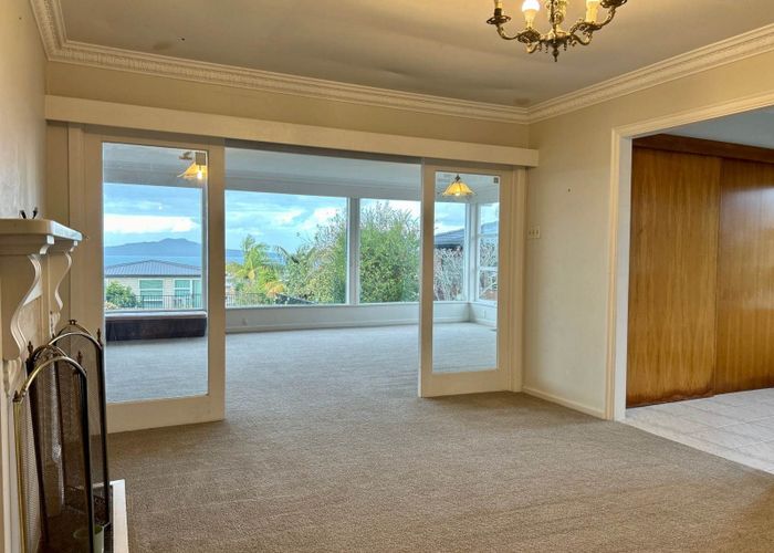  at 129 East Coast Road, Castor Bay, North Shore City, Auckland