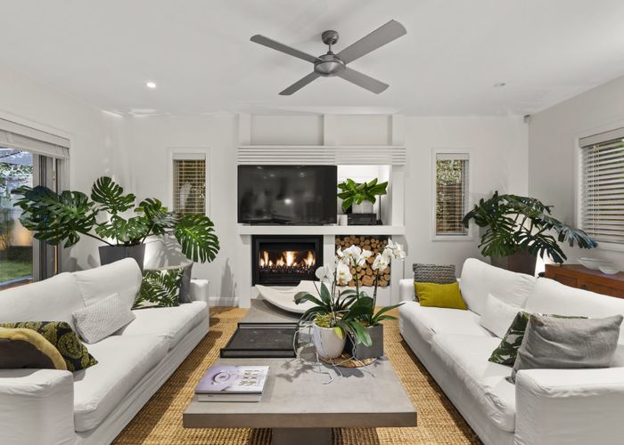  at 2/43 Byron Avenue, Takapuna, Auckland