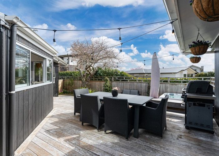  at 9 Charles Crescent, Rainbow Point, Taupo
