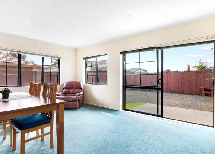  at 5 Parkstone Place, Favona, Auckland