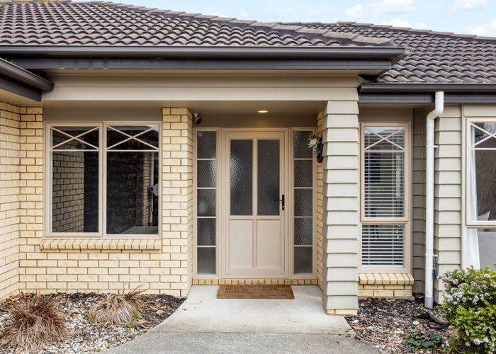 at 105 Barrington Drive, Huntington, Hamilton