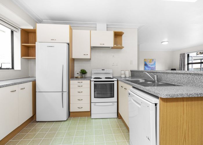 at 2/15 Clarke Road, Onehunga, Auckland City, Auckland