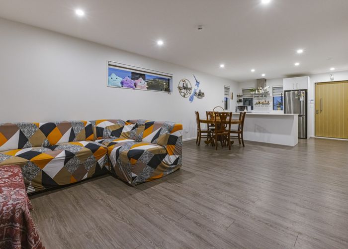  at 4337 Great North Road, Glendene, Auckland