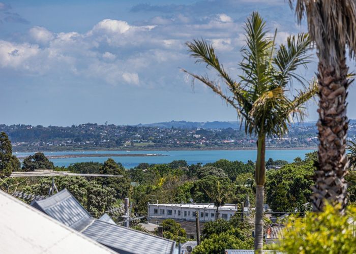  at 1-2/1014 New North Road, Mount Albert, Auckland