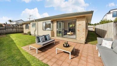  at 15/103 Swanson Road, Henderson, Auckland