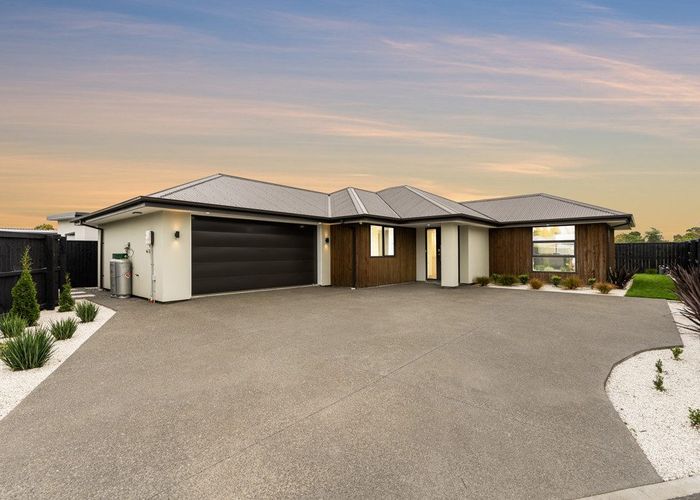  at 12 Twin Meadows Drive, Casebrook, Christchurch City, Canterbury