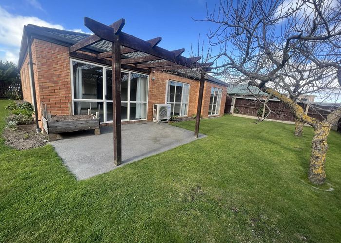 at 6 Blue Gum Place, New Brighton, Christchurch