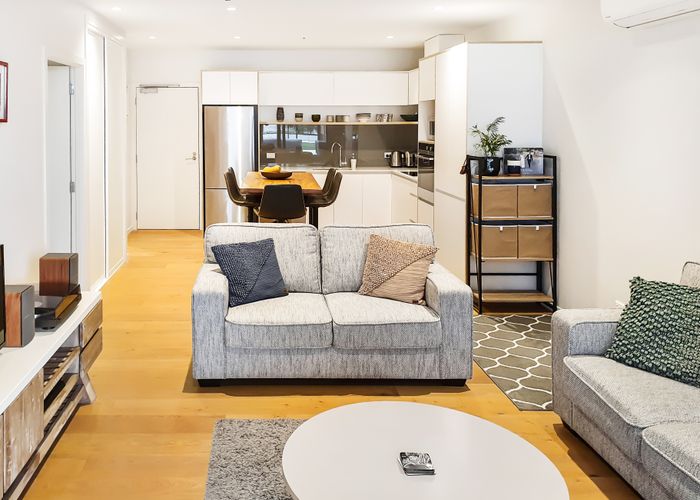  at 112/64 Victoria Street, Onehunga, Auckland