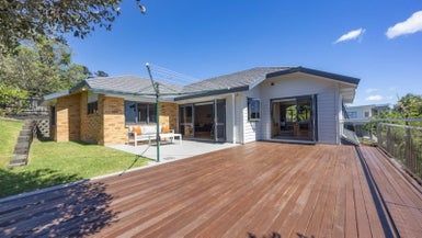  at 3 Frenz Drive, Titirangi, Auckland