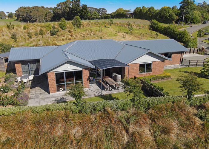  at 2 Jessop Street, South Hill, Oamaru