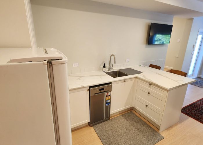  at 8B Komaru Street - FURNISHED, Remuera, Auckland City, Auckland