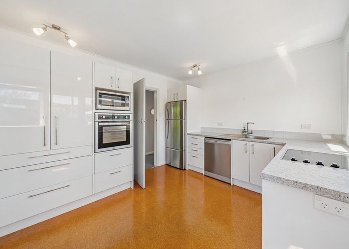  at 1/5 Rosebank Avenue, Avalon, Lower Hutt, Wellington