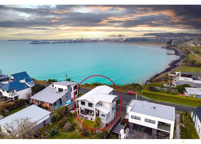 Free property data for 10 Climie Terrace, Waimataitai, Timaru homes.co.nz