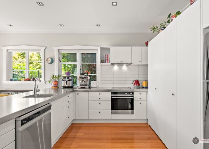  at 5 Marina Grove, Hutt Central, Lower Hutt