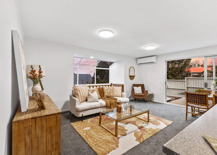  at 10 Beauchamp Drive, Massey, Waitakere City, Auckland
