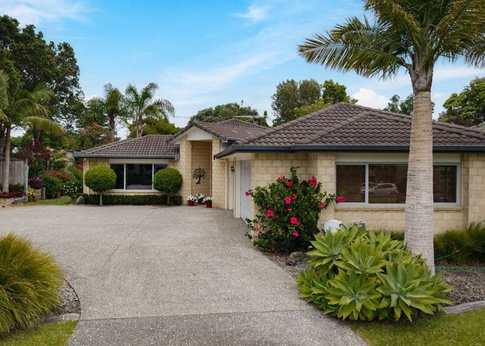  at 2 Landing Drive, Albany, North Shore City, Auckland