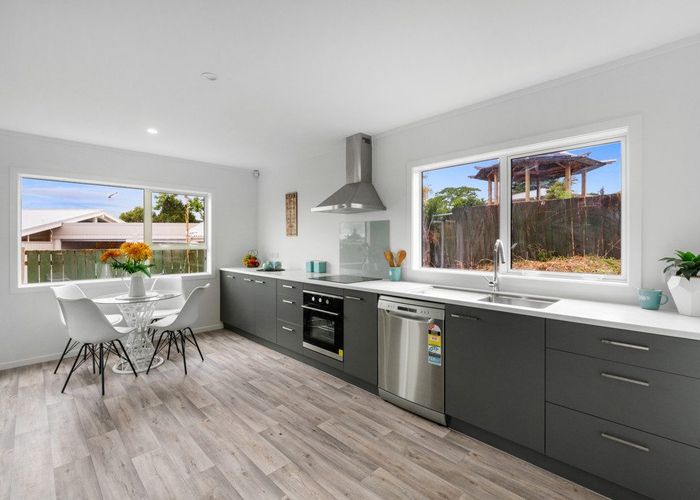  at 10b Harding Avenue, Te Atatu South, Waitakere City, Auckland