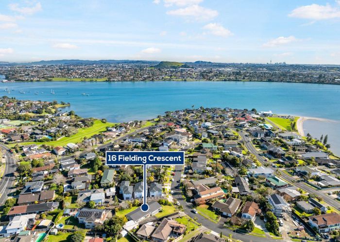  at 16 Fielding Crescent, Farm Cove, Auckland
