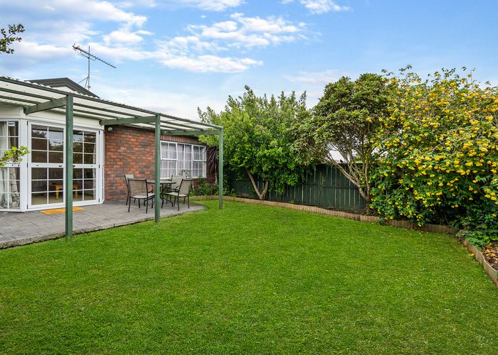  at 2/38 Abercrombie Street, Howick, Auckland
