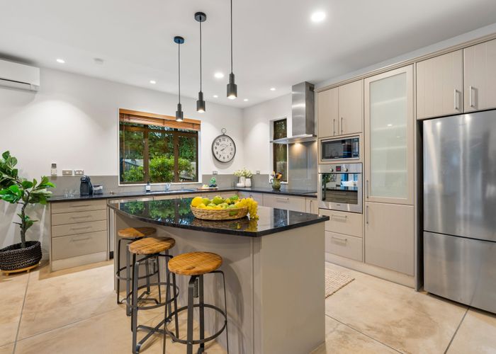  at 27A Wicklam Lane, Greenhithe, North Shore City, Auckland