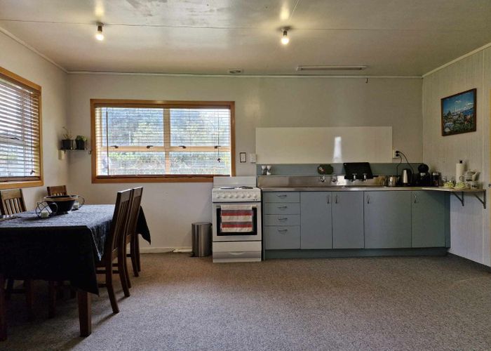  at 5A Burgess Hill Road, Burgess Park, New Plymouth