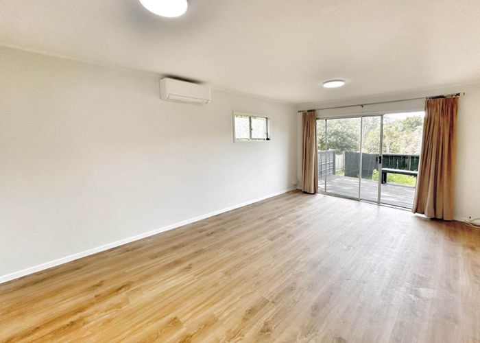  at 1/120 Lynbrooke Avenue, Blockhouse Bay, Auckland City, Auckland