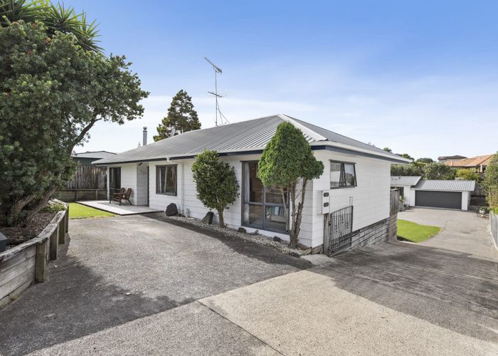  at 37 Shelly Bay Road, Beachlands, Auckland
