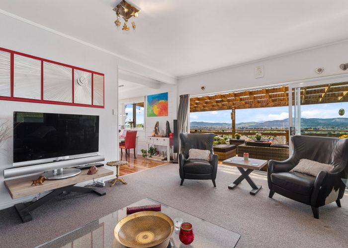  at 33 Mountain Road, Western Heights, Rotorua