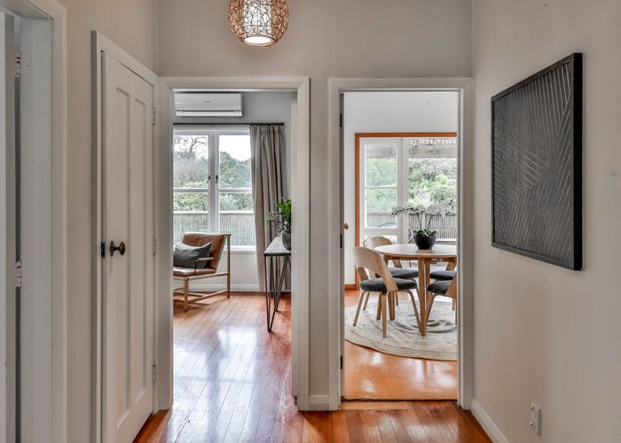  at 27 Kanuka Street, Point Chevalier, Auckland City, Auckland