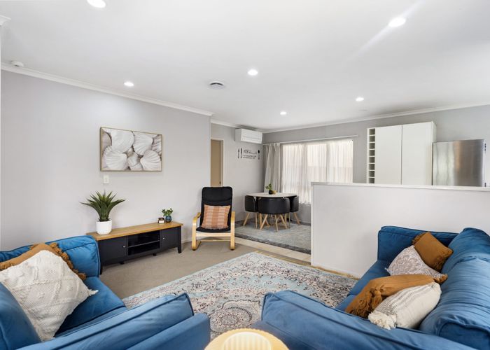  at 8A Coey Place, Glen Eden, Auckland