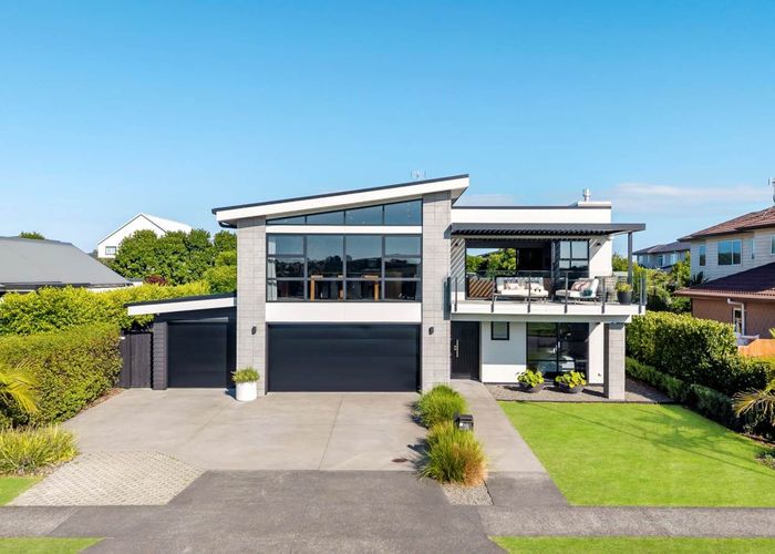  at 58  Weatherly Drive, Beachlands, Manukau City, Auckland