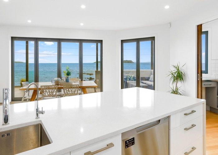  at 73 Moana Road, Plimmerton, Porirua