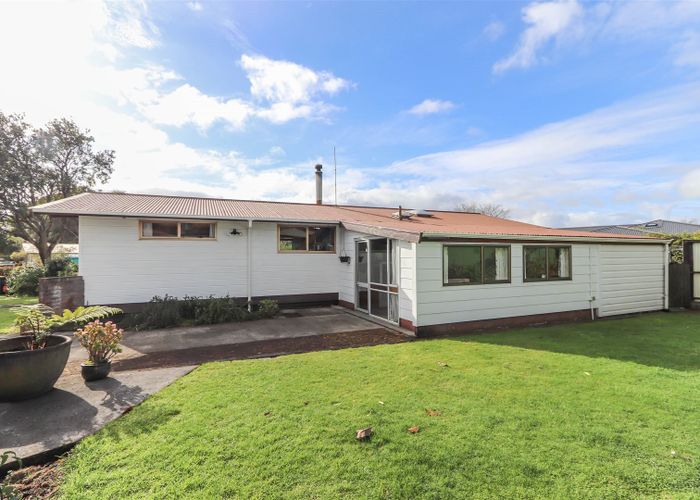 Free property data for 33 Kowhai Street, Inglewood homes.co.nz