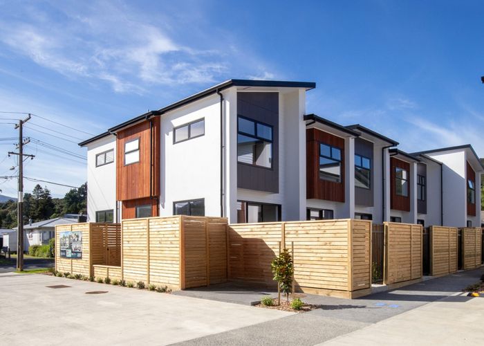  at 16 Reading Street, Wainuiomata, Lower Hutt, Wellington