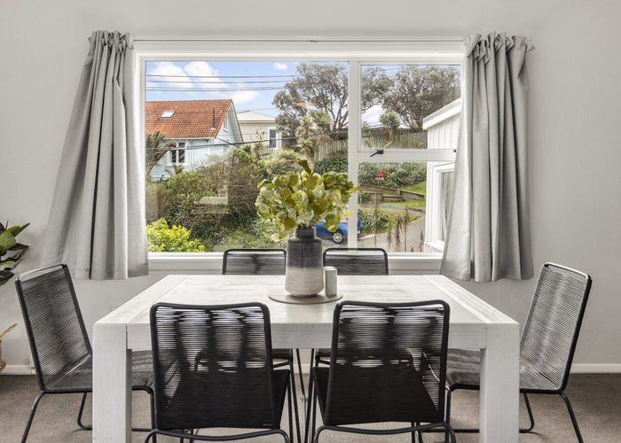  at 6 Carlisle Street, Island Bay, Wellington, Wellington